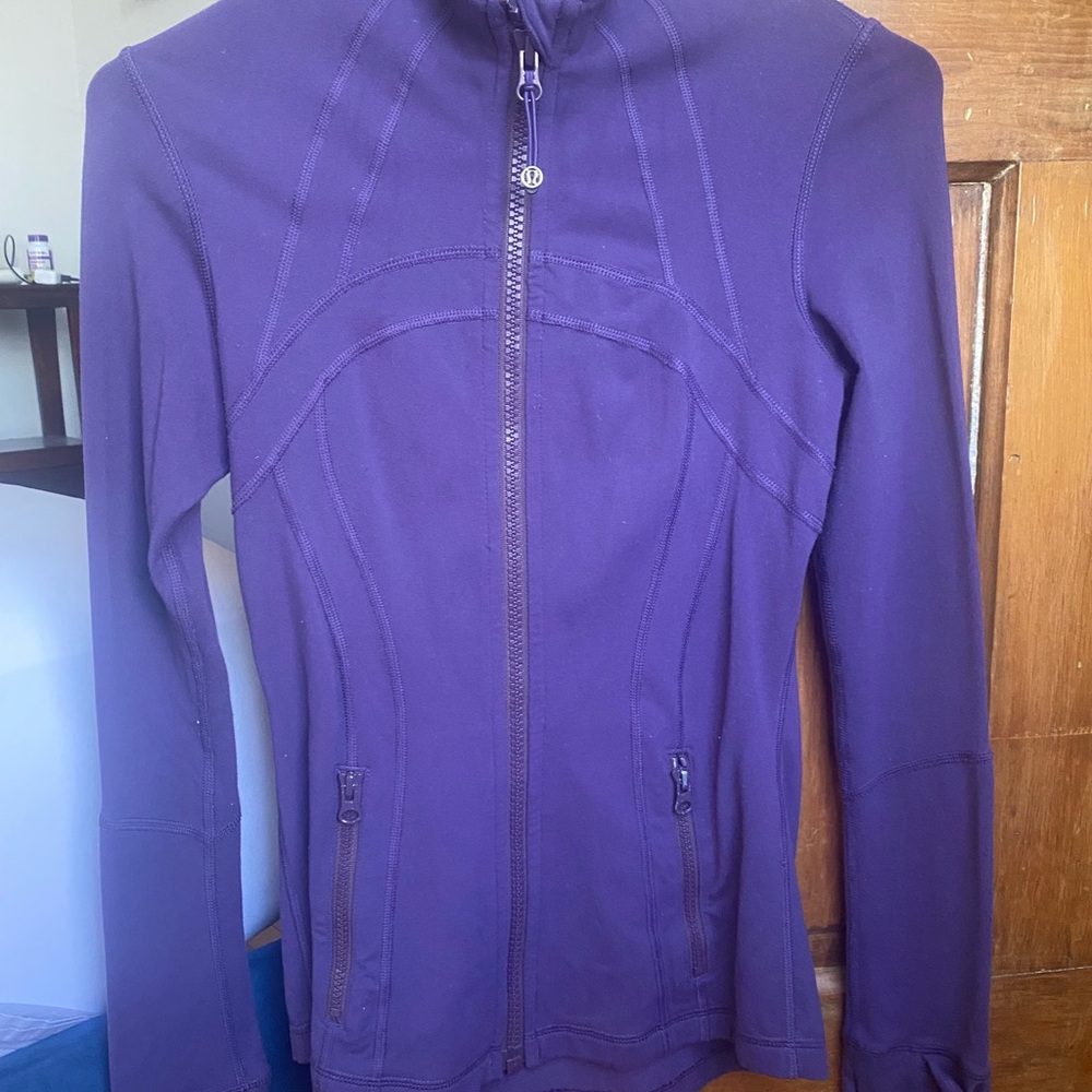 Lululemon size 6  Women's define Jacket/ PURPLE!